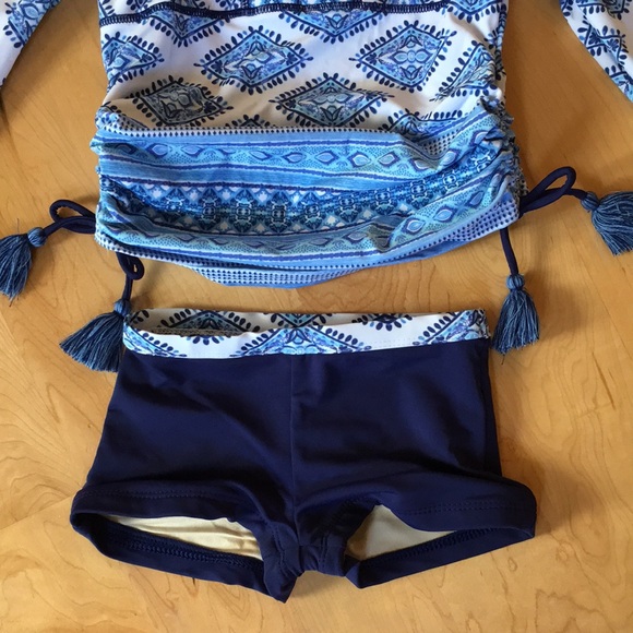 CABANA LIFE | Girls Batik 2-Piece Long Sleeve Rashguard Set - Picture 5 of 15